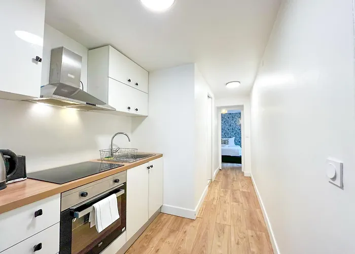 152 - Urban Cosy Flat In Apartment *